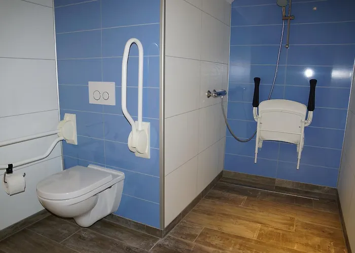 فندق مبيت وإفطار D'n Twist 2*